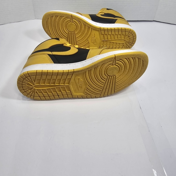 Nike Air Jordan Retro 1 High OG Pollen Size 8 Shoes Sneakers 555088 701 - Picture 8 of 11